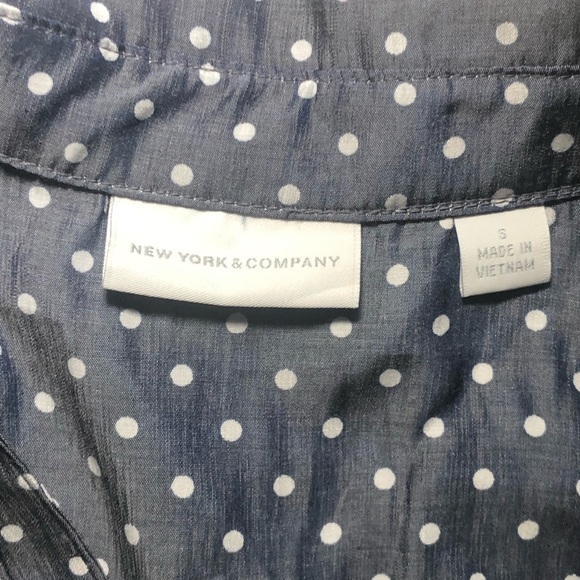 Elegant and flowy sleeveless button down shirt - Picture 4 of 5